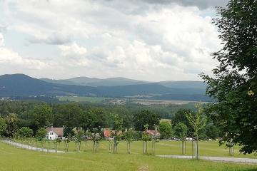 20.Omlenice - památník a výhledy na Novohradské hory